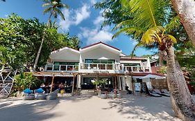 Villa Caemilla Beach Boutique Hotel  4*